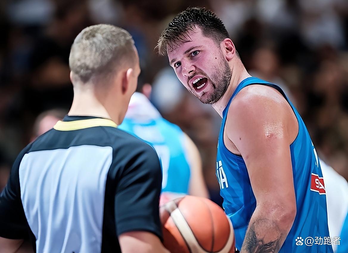 yy易游中国 重磅！集结日多伦多猛龙备战CBA季后赛拉齐奥迎欧冠关键赛，巴塞罗那赛后更衣室发声